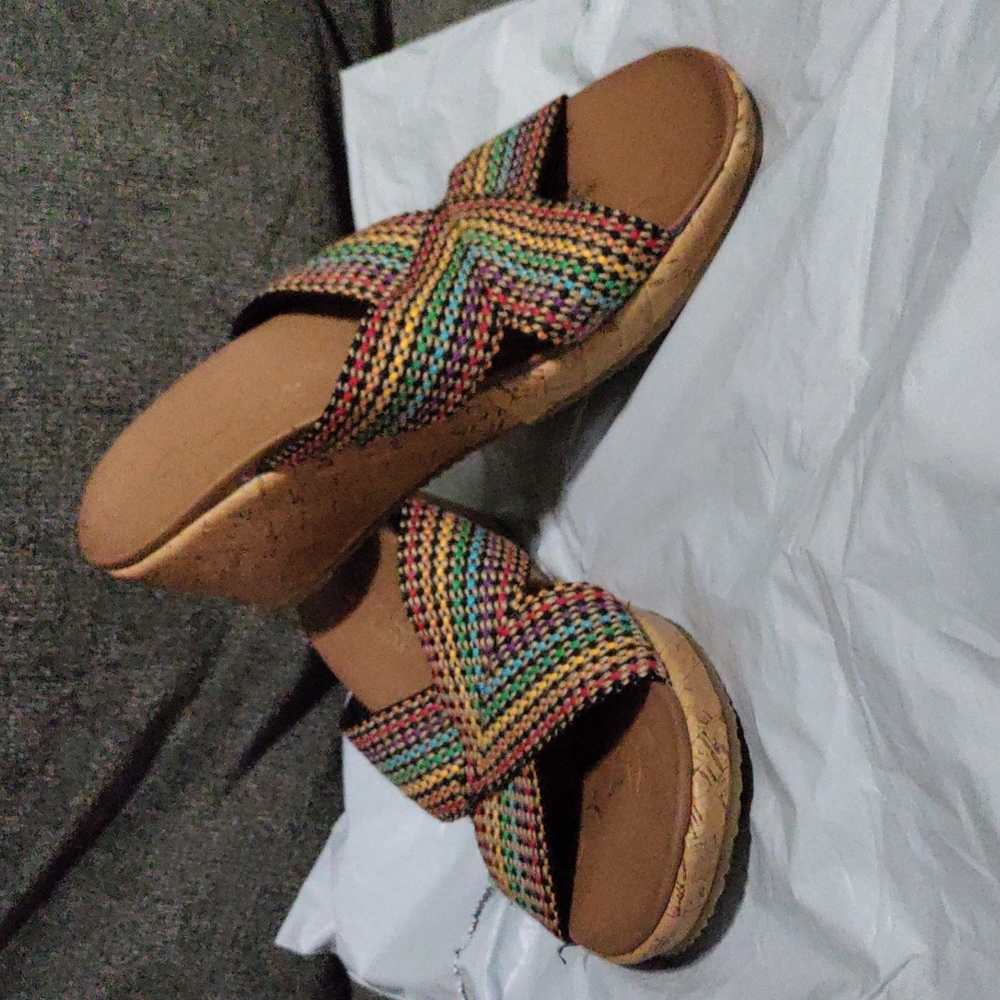 Sketchers women's rainbow sandal wedges size 9